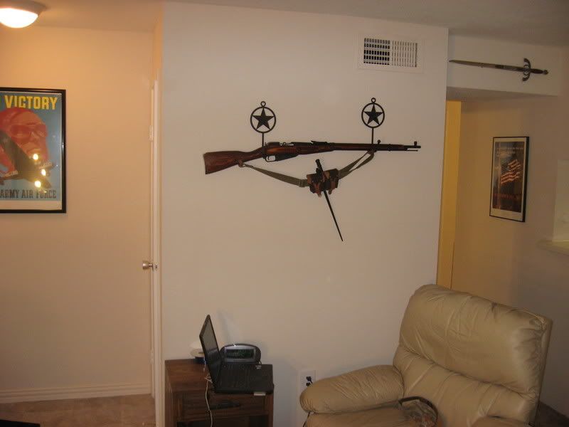 Wall Hanger Guns